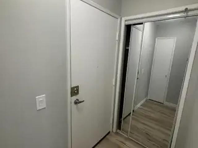 For Rent 1 Bedroom Condo Calgary AB DS104401420