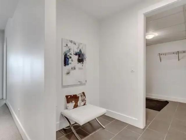 For Rent 1 Bedroom Condo Calgary AB DS104434193