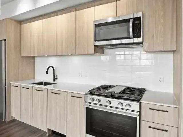 For Rent 1 Bedroom Condo Calgary AB DS104711140
