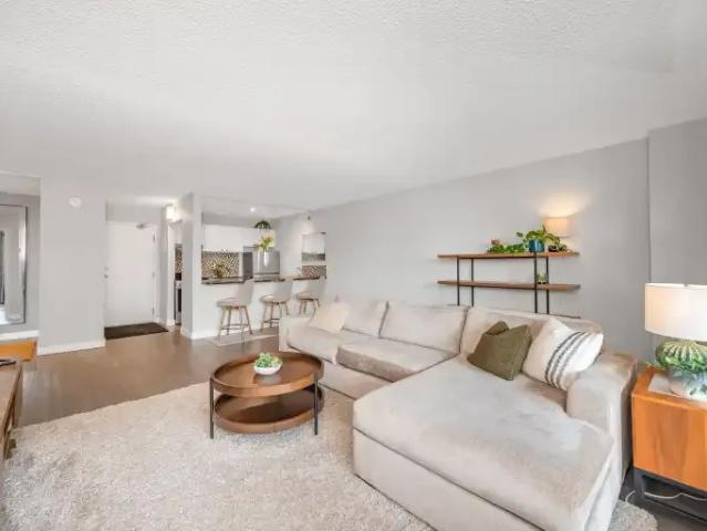 For Rent 1 Bedroom Condo Calgary AB DS105047775