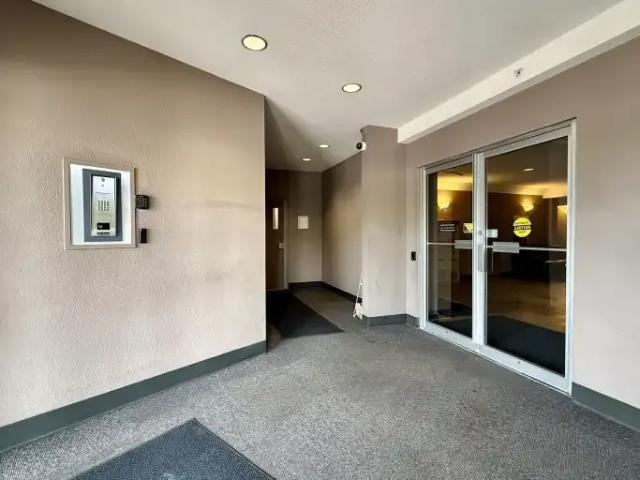 For Rent 1 Bedroom Condo Airdrie AB DS105004672