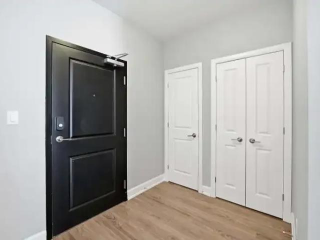For Rent 1 Bedroom Condo Gloucester ON DS101773526