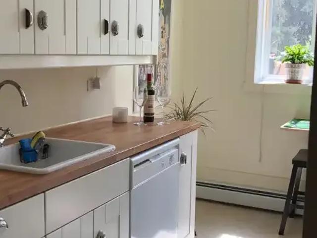 For Rent 1 Bedroom Condo Edmonton AB DS103594358