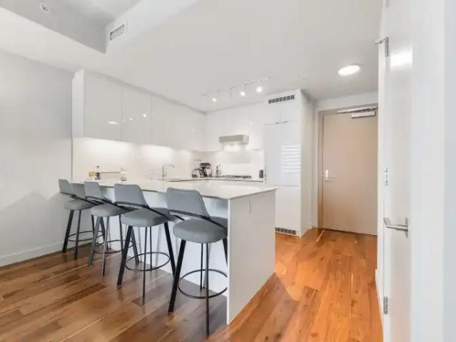 For Rent 1 Bedroom Condo Edmonton AB DS104224360