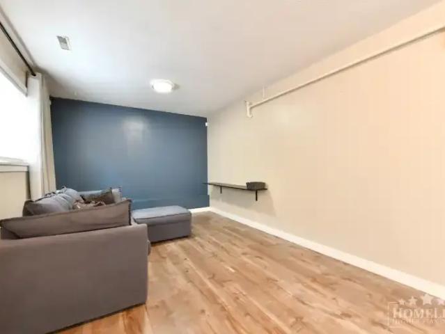 For Rent 1 Bedroom Condo Langley BC DS105185943