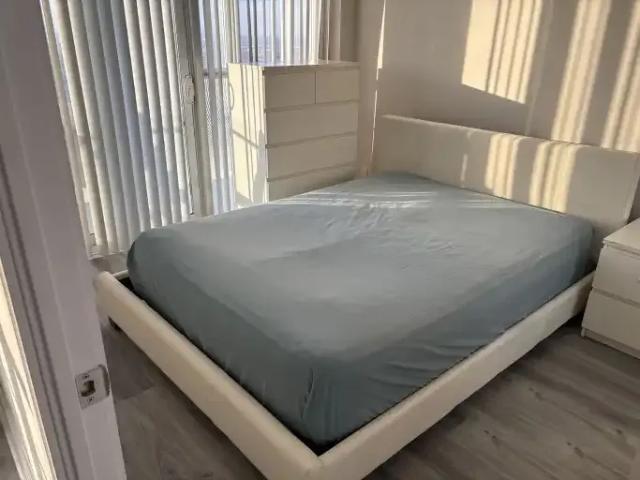 For Rent 1 Bedroom Condo Mississauga ON DS103215847