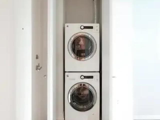 For Rent 1 Bedroom Condo Toronto ON DS102551606