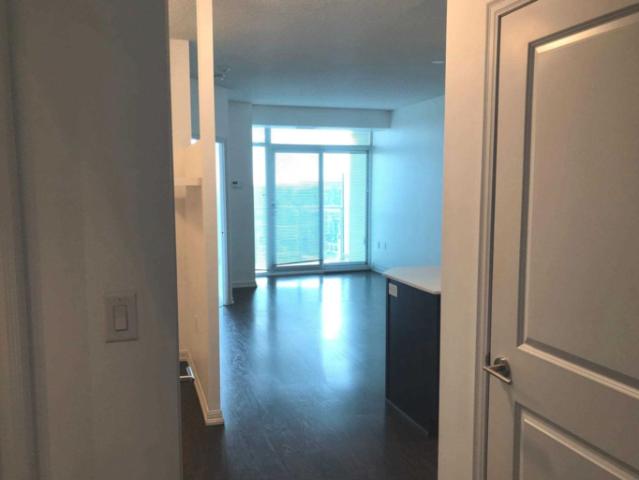 For Rent 1 Bedroom Condo Toronto ON DS102845422