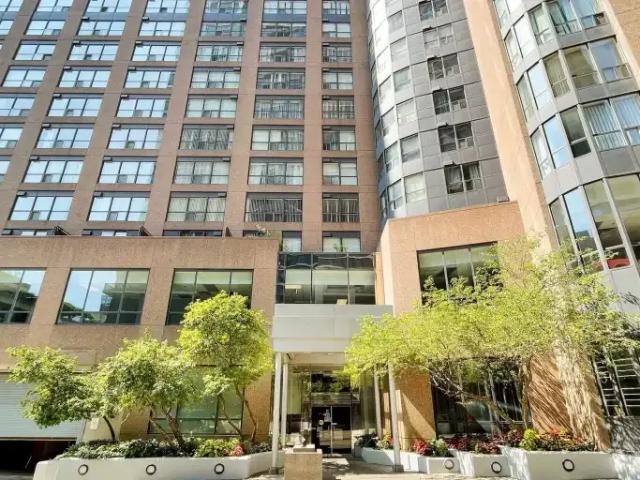 For Rent 1 Bedroom Condo Toronto ON DS102846602