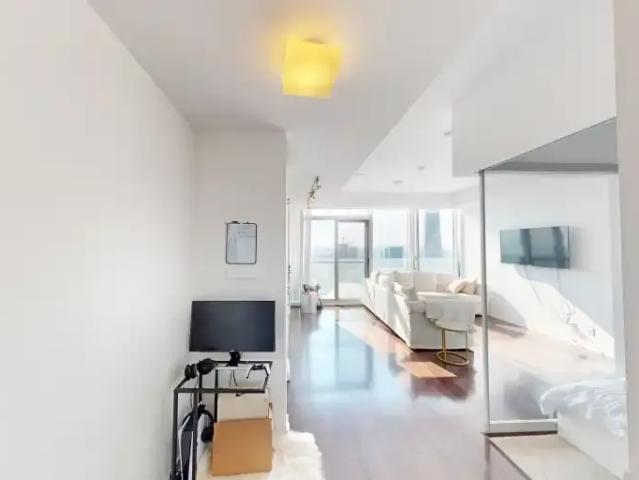 For Rent 1 Bedroom Condo Toronto ON DS103179051