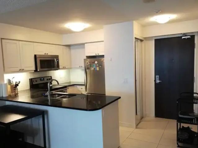 For Rent 1 Bedroom Condo Toronto ON DS103215801