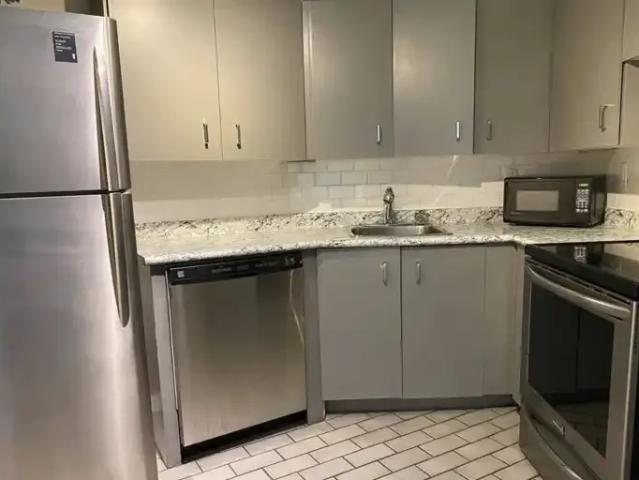 For Rent 1 Bedroom Condo Toronto ON DS103215811