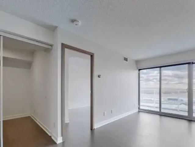 For Rent 1 Bedroom Condo Toronto ON DS103338256