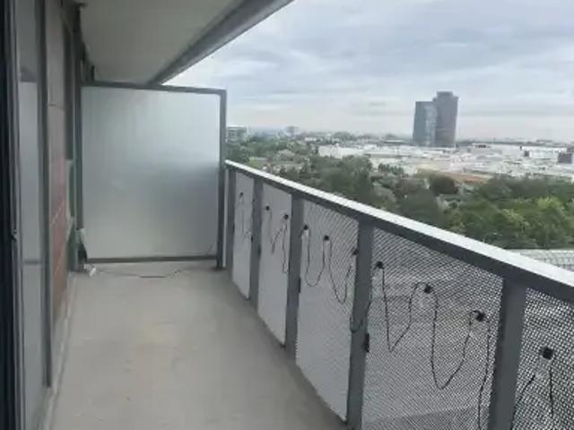 For Rent 1 Bedroom Condo Toronto ON DS103411063