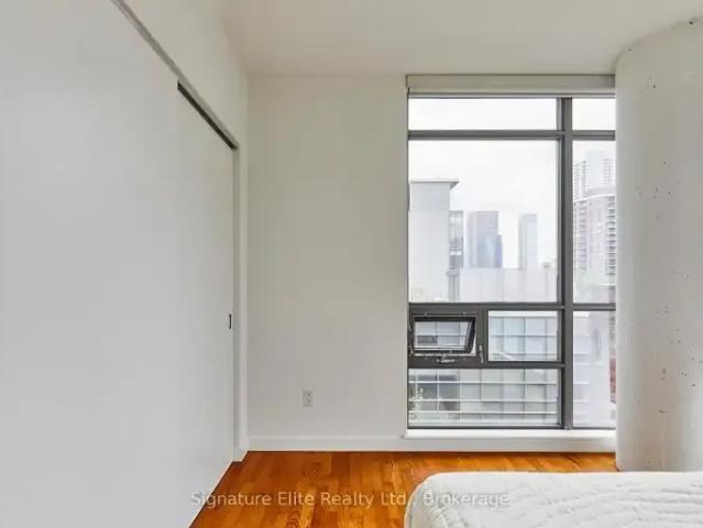 For Rent 1 Bedroom Condo Toronto ON DS103695151