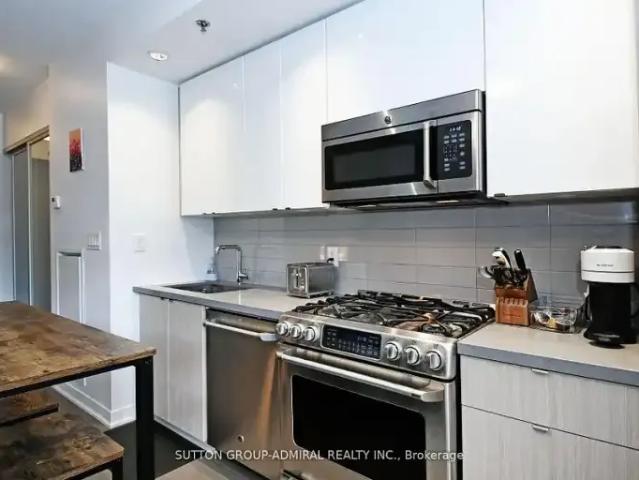 For Rent 1 Bedroom Condo Toronto ON DS104598138