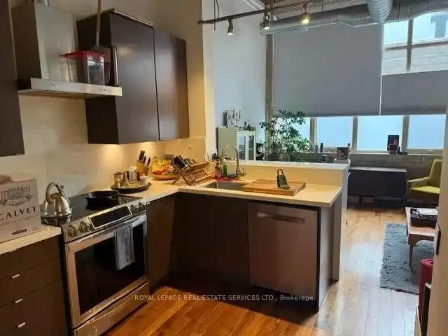 For Rent 1 Bedroom Condo Toronto ON DS105023156