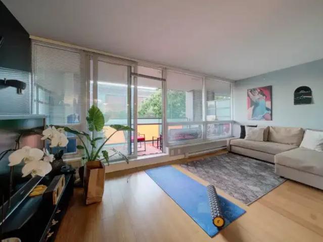 For Rent 1 Bedroom Condo Vancouver BC DLS102587481
