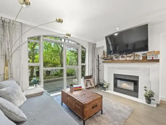 For Rent 1 Bedroom Condo Vancouver BC DS103119025