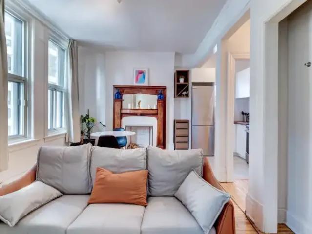 For Rent 1 Bedroom Apartment Montreal QC DS101300472