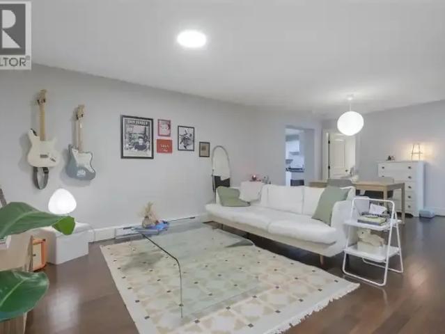 For Rent 1 Bedroom Apartment North Vancouver BC DS104471081