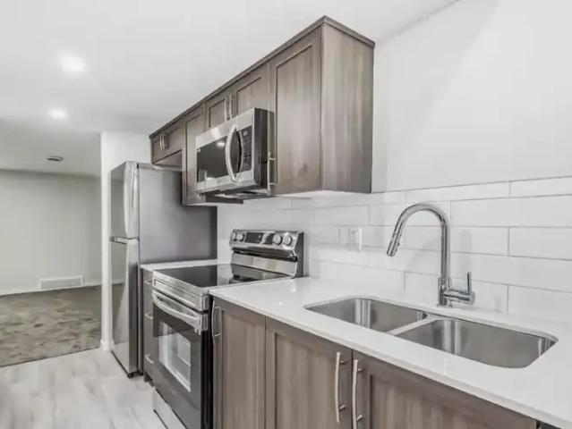 For Rent 1 Bedroom Apartment Okotoks AB DS102272255