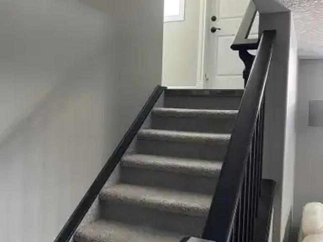For Rent 1 Bedroom Apartment Airdrie AB DS103920295