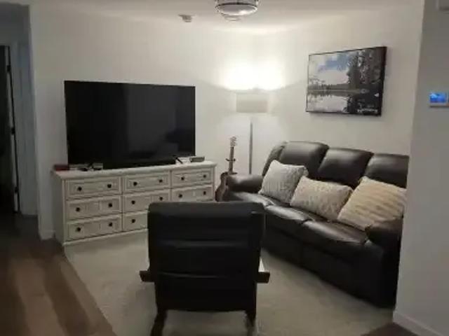 For Rent 1 Bedroom Apartment Airdrie AB DS103091102
