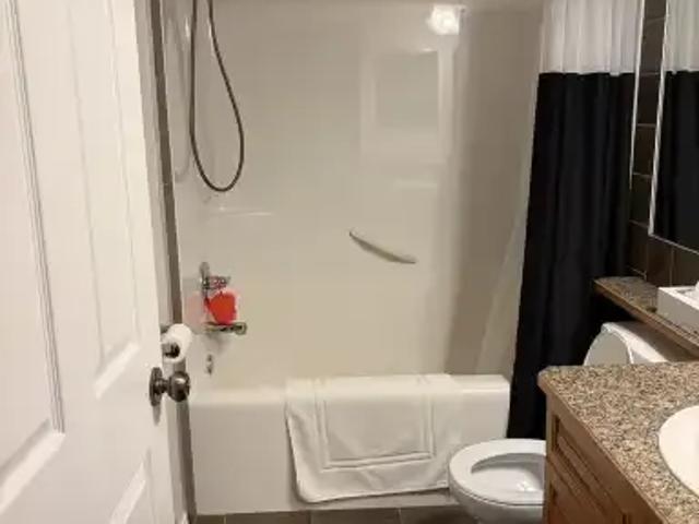 For Rent 1 Bedroom Apartment Airdrie AB DS104638399
