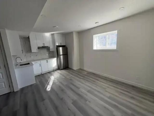 For Rent 1 Bedroom Apartment Airdrie AB DS104895037
