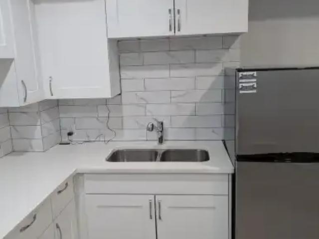 For Rent 1 Bedroom Apartment Airdrie AB DS104179460