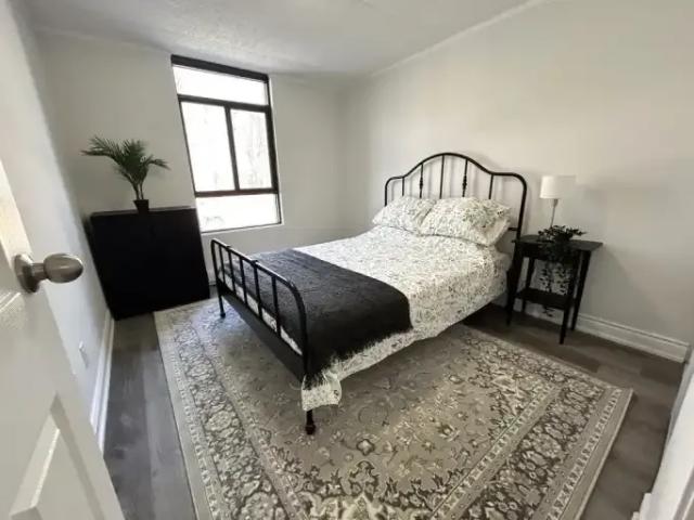 For Rent 1 Bedroom Apartment Barrie ON DS100974479