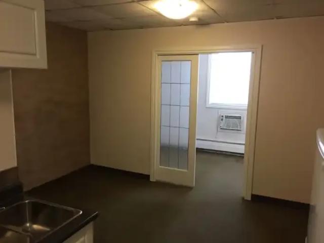 For Rent 1 Bedroom Apartment Bowden AB DS102629161