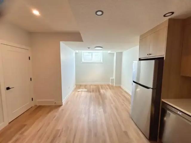 For Rent 1 Bedroom Apartment Calgary AB DS102578639