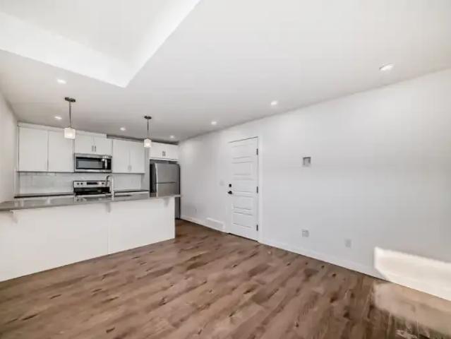 For Rent 1 Bedroom Apartment Calgary AB DS102203813