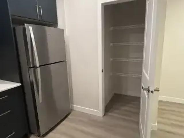 For Rent 1 Bedroom Apartment Calgary AB DS103611422