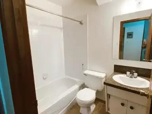 For Rent 1 Bedroom Apartment Calgary AB DS103011660