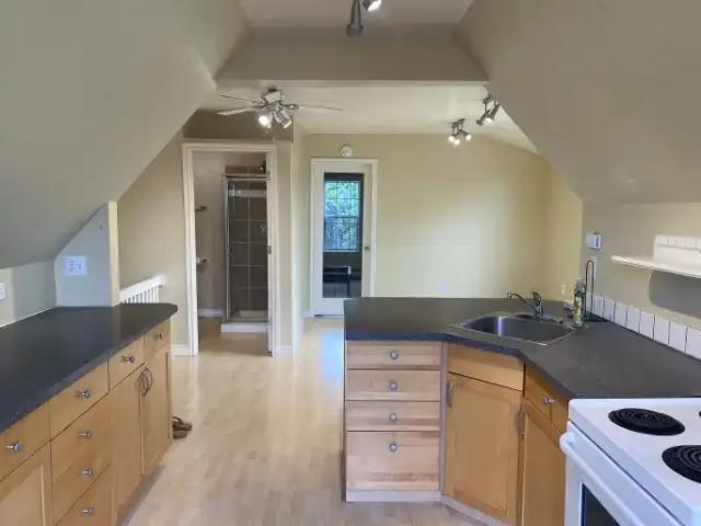 For Rent 1 Bedroom Apartment Calgary AB DS104179800