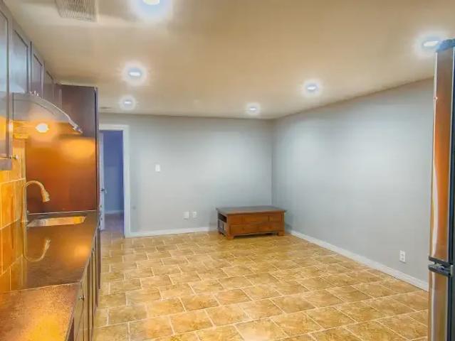 For Rent 1 Bedroom Apartment Calgary AB DS104180195