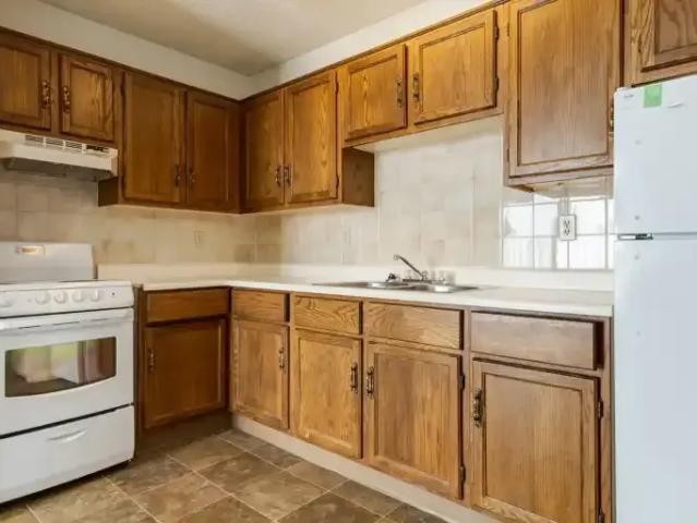 For Rent 1 Bedroom Apartment Camrose AB DS103011341
