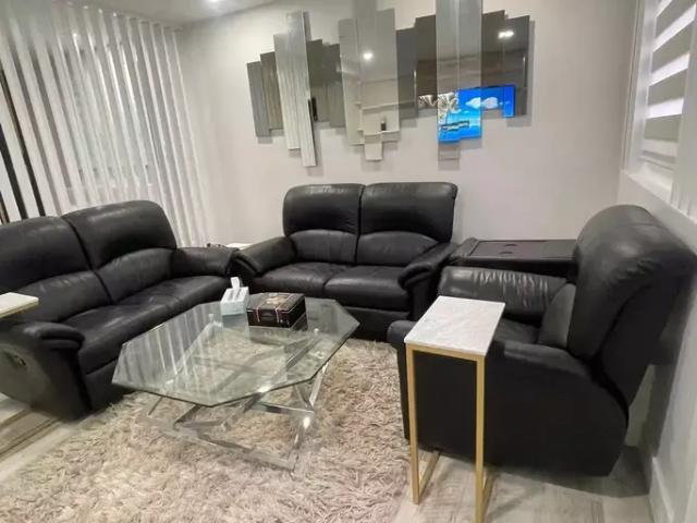 For Rent 1 Bedroom Apartment Delta BC DS96884118