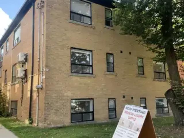 For Rent 1 Bedroom Apartment East York ON DS100410099