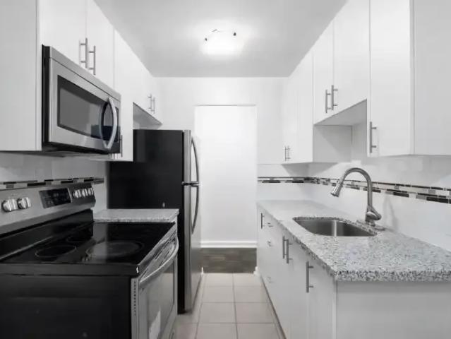 For Rent 1 Bedroom Apartment East York ON DS105226282