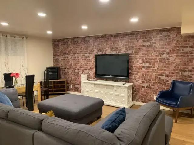 For Rent 1 Bedroom Apartment Edmonton AB DS104180471