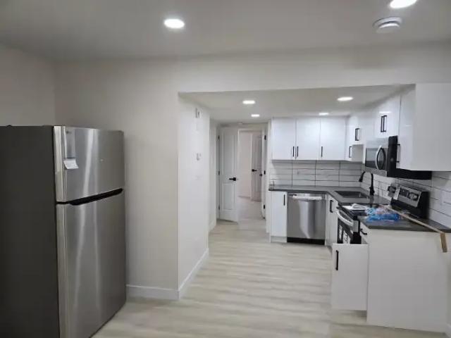 For Rent 1 Bedroom Apartment Edmonton AB DS104181260