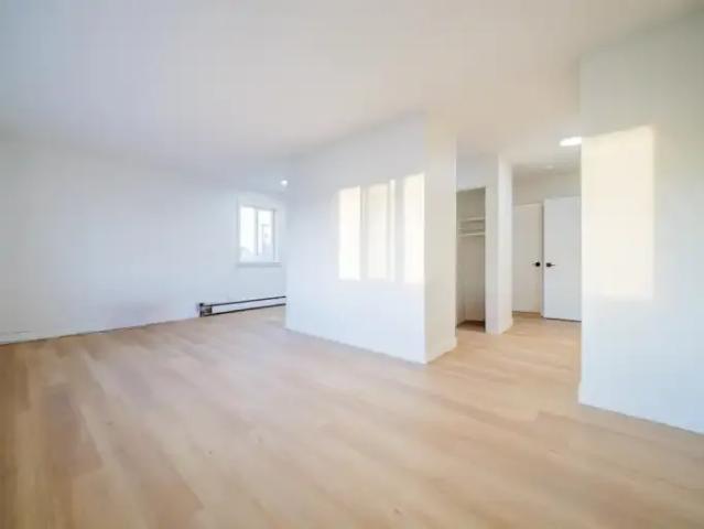 For Rent 1 Bedroom Apartment Edmonton AB DS102658351