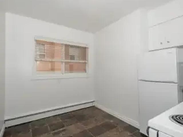 For Rent 1 Bedroom Apartment Edmonton AB DS102845933
