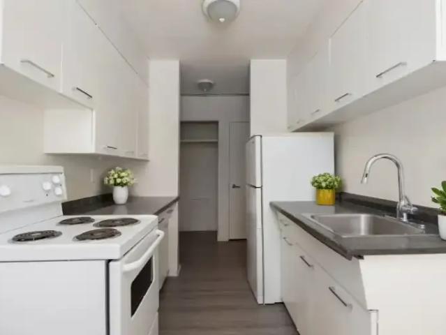 For Rent 1 Bedroom Apartment Fort McMurray AB DS102951256