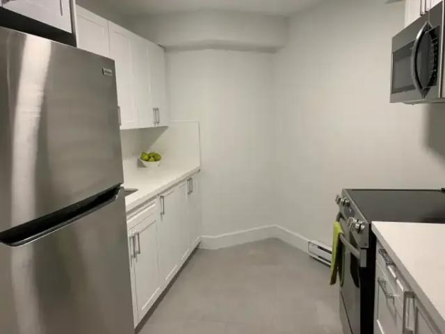 For Rent 1 Bedroom Apartment Peterborough ON DS102587444