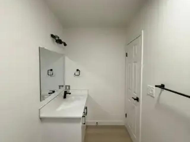 For Rent 1 Bedroom Apartment Regina SK DLS98186746
